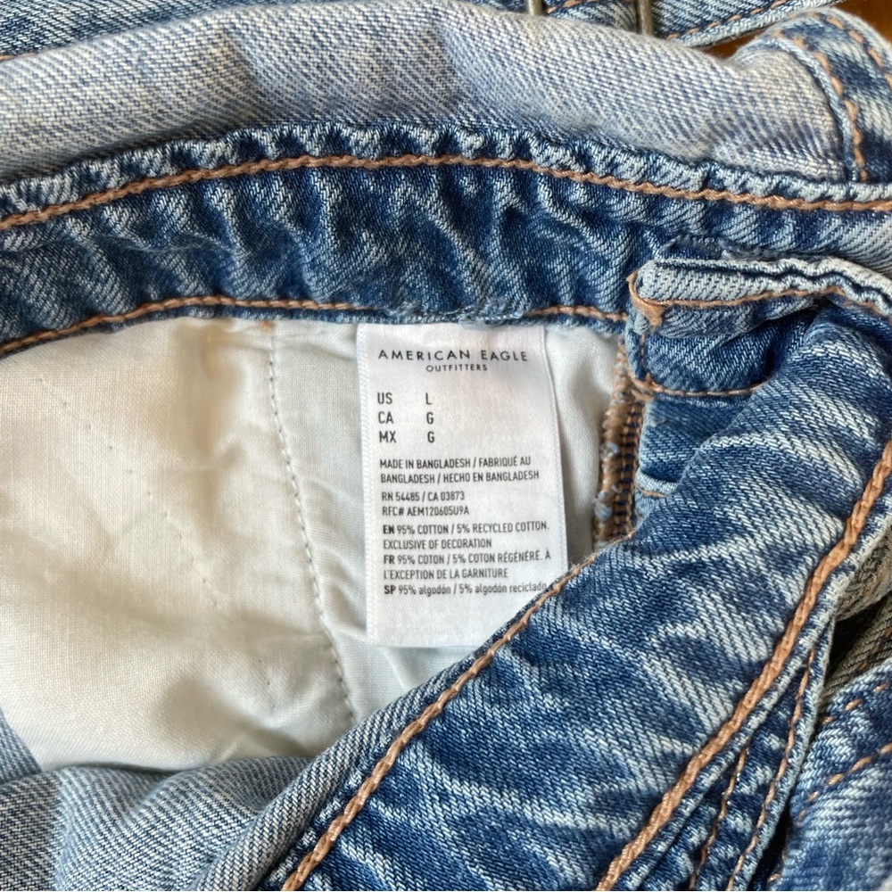 American Eagle Outfitters 90s boyfriend Denim Short Overalls - Picture 7 of 7